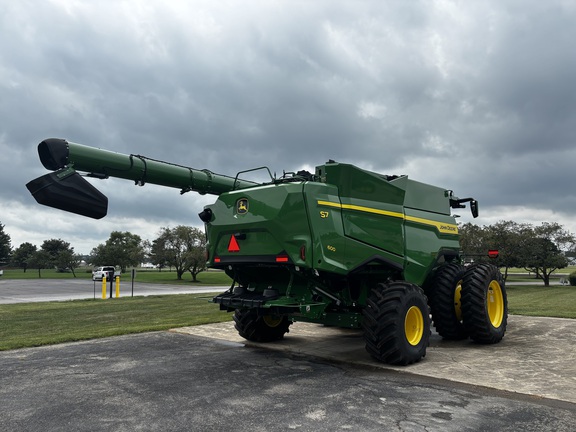 New In-Stock 2026 John Deere S7 600 Combines at Koenig Equipment in Anna, OH - Photo2