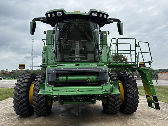 New In-Stock 2026 John Deere S7 600 Combines at Koenig Equipment in Anna, OH - Photo5