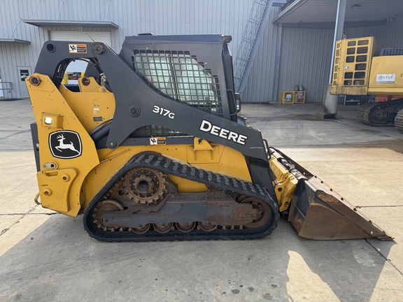 2023 John Deere 317G