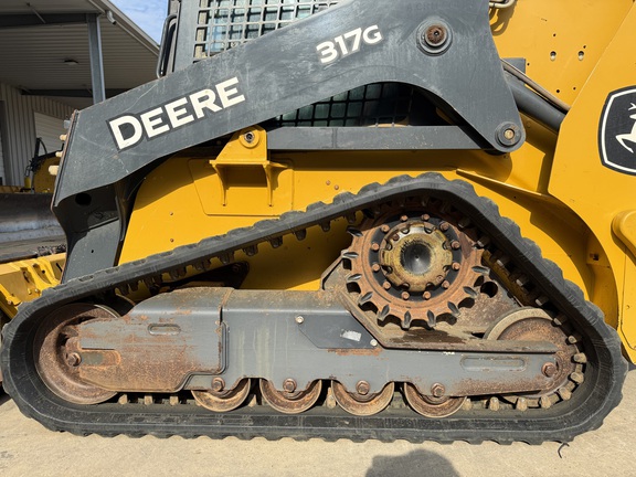 2023 John Deere 317G
