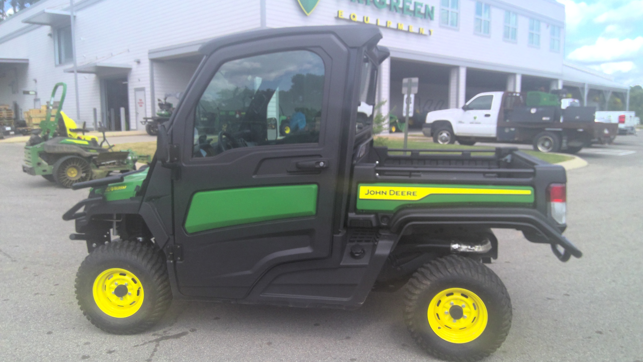 2018 John Deere XUV 835M | TriGreen Equipment