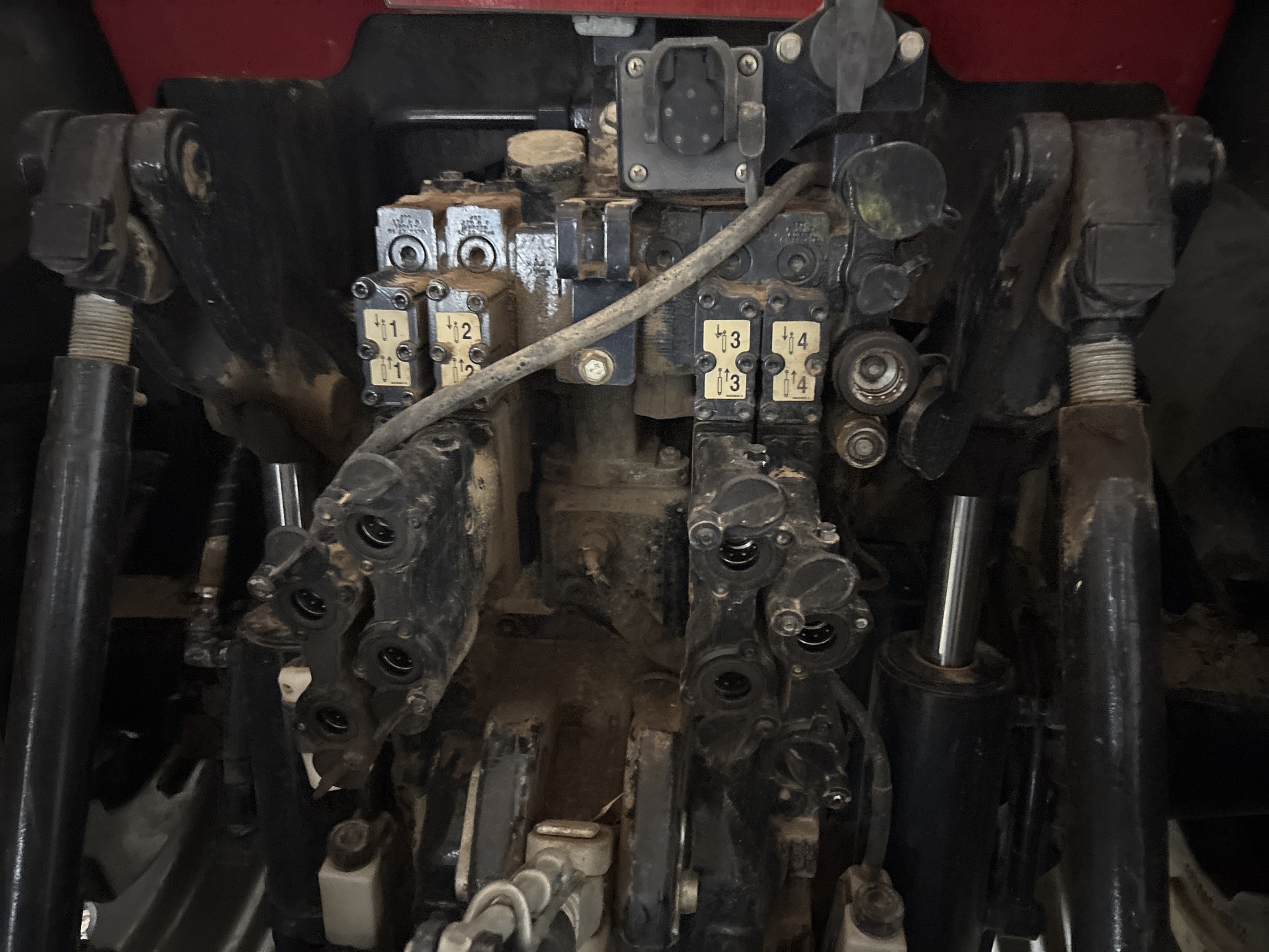 Used 2018 Case IH Magnum 200 Row Crop Tractors at Koenig Equipment in Anna, OH - PhotoXL19