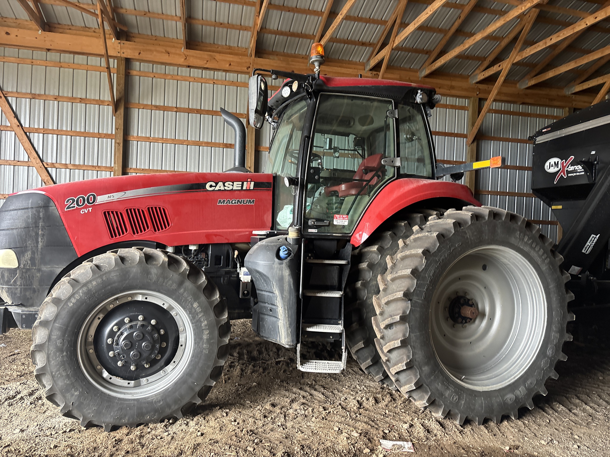Used 2018 Case IH Magnum 200 Row Crop Tractors at Koenig Equipment in Anna, OH - PhotoXL3