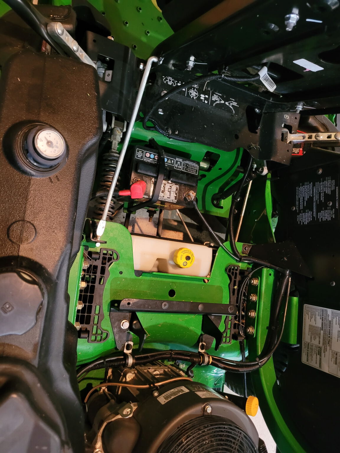 Used 2016 John Deere Z950M Zero Turn Mowers at Koenig Equipment in Urbana, OH - PhotoXL8