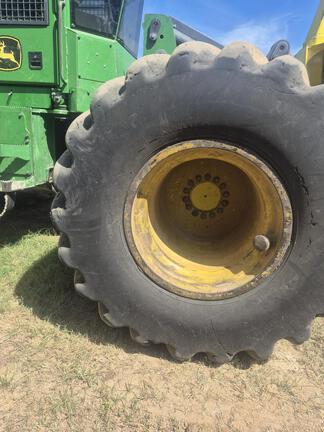 2022 John Deere 843L