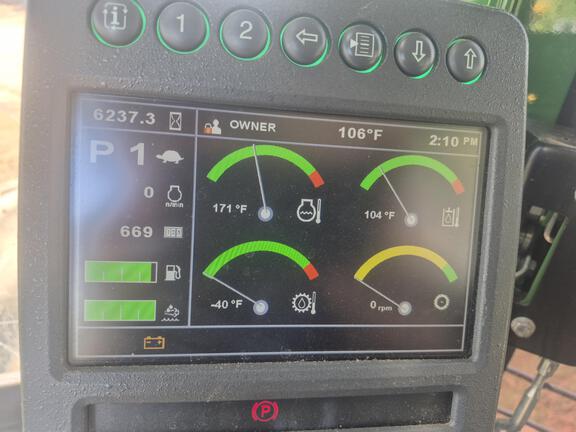 2022 John Deere 843L