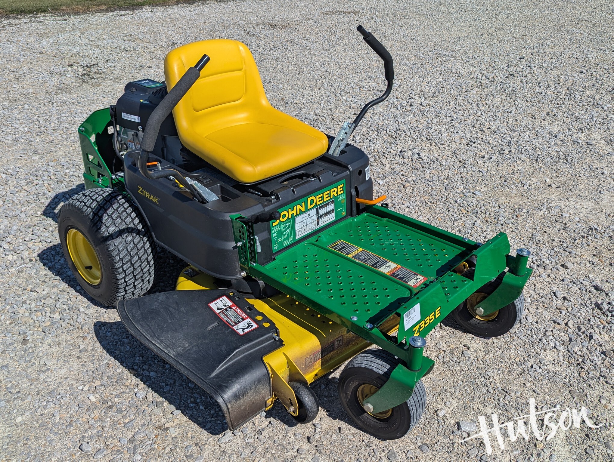 2016 John Deere Z335E