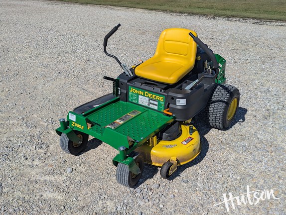 Photo of 2016 John Deere Z335E