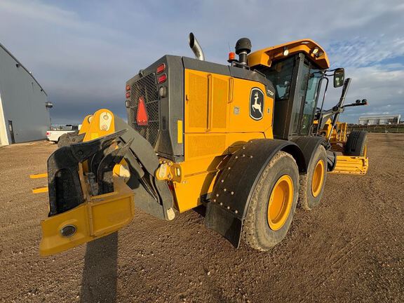 2021 John Deere 772G