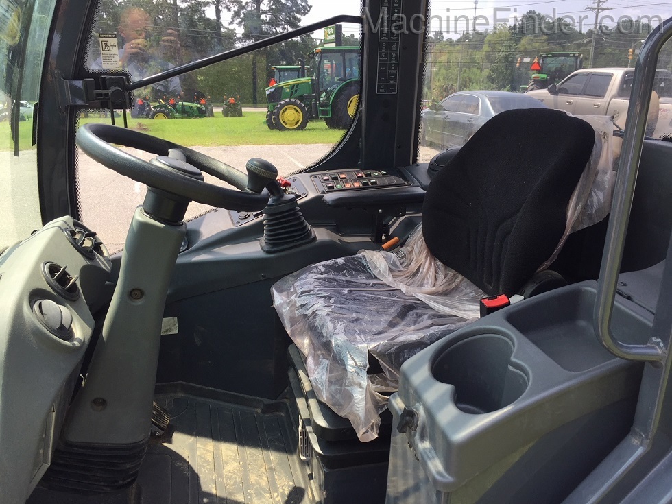 2021 John Deere 304L Image 5