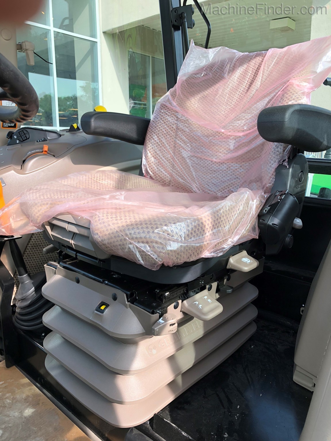 2020 John Deere 5090M Image 5