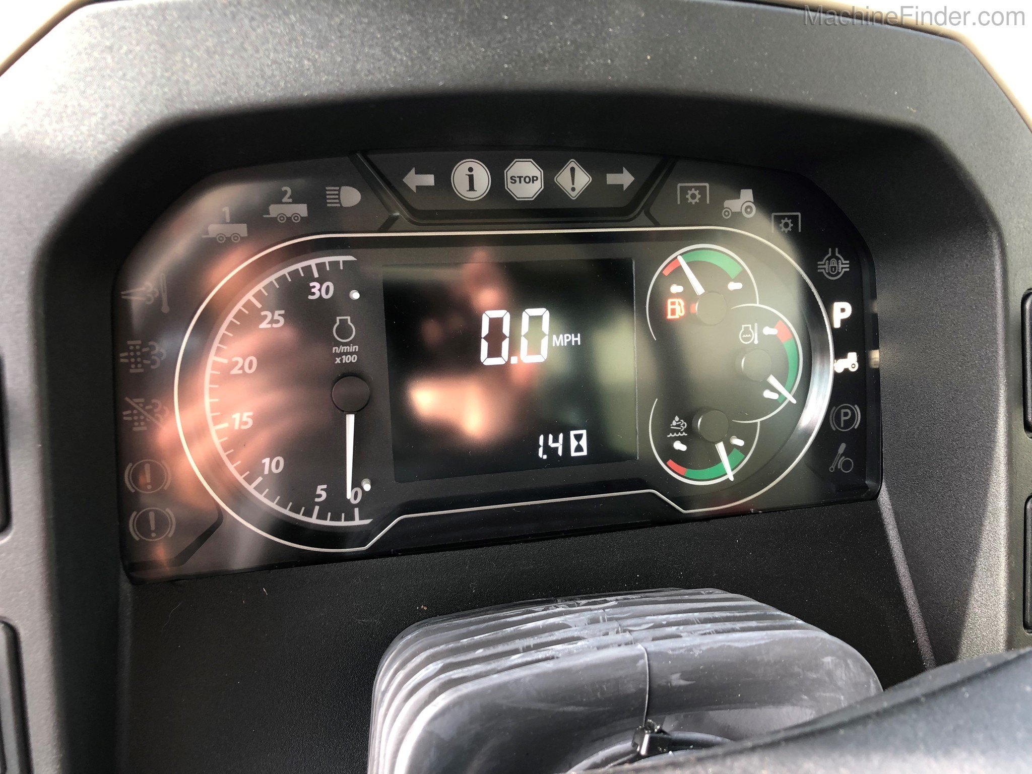 2020 John Deere 5090M Image 10