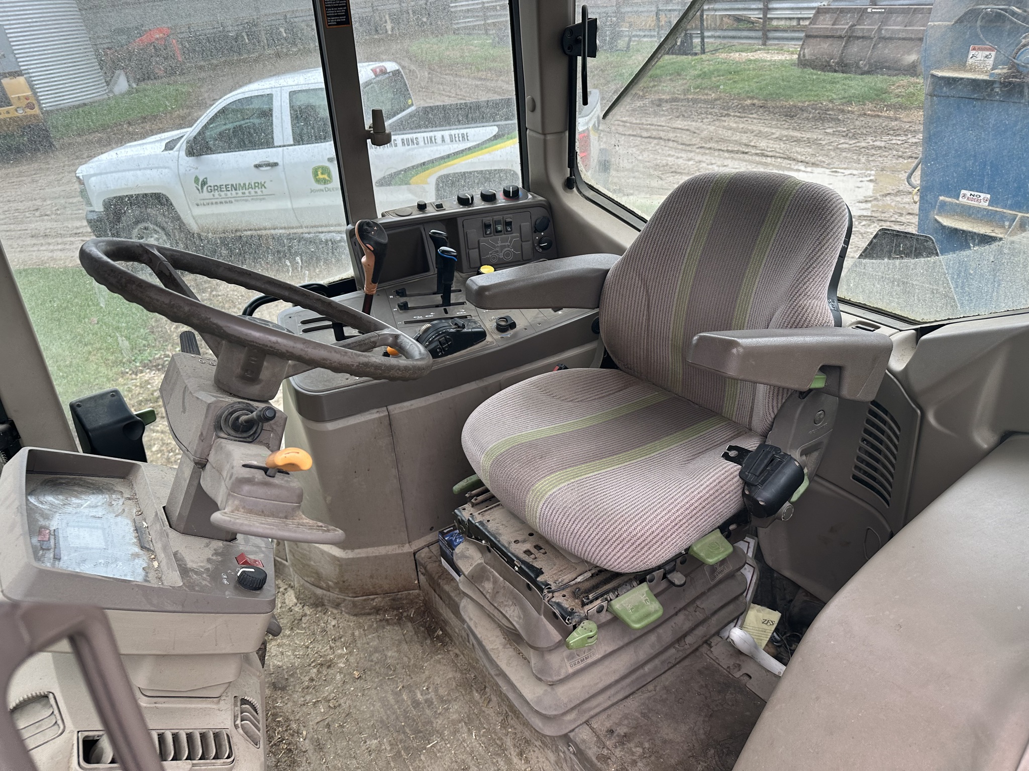 2010 John Deere 6330 Image 3