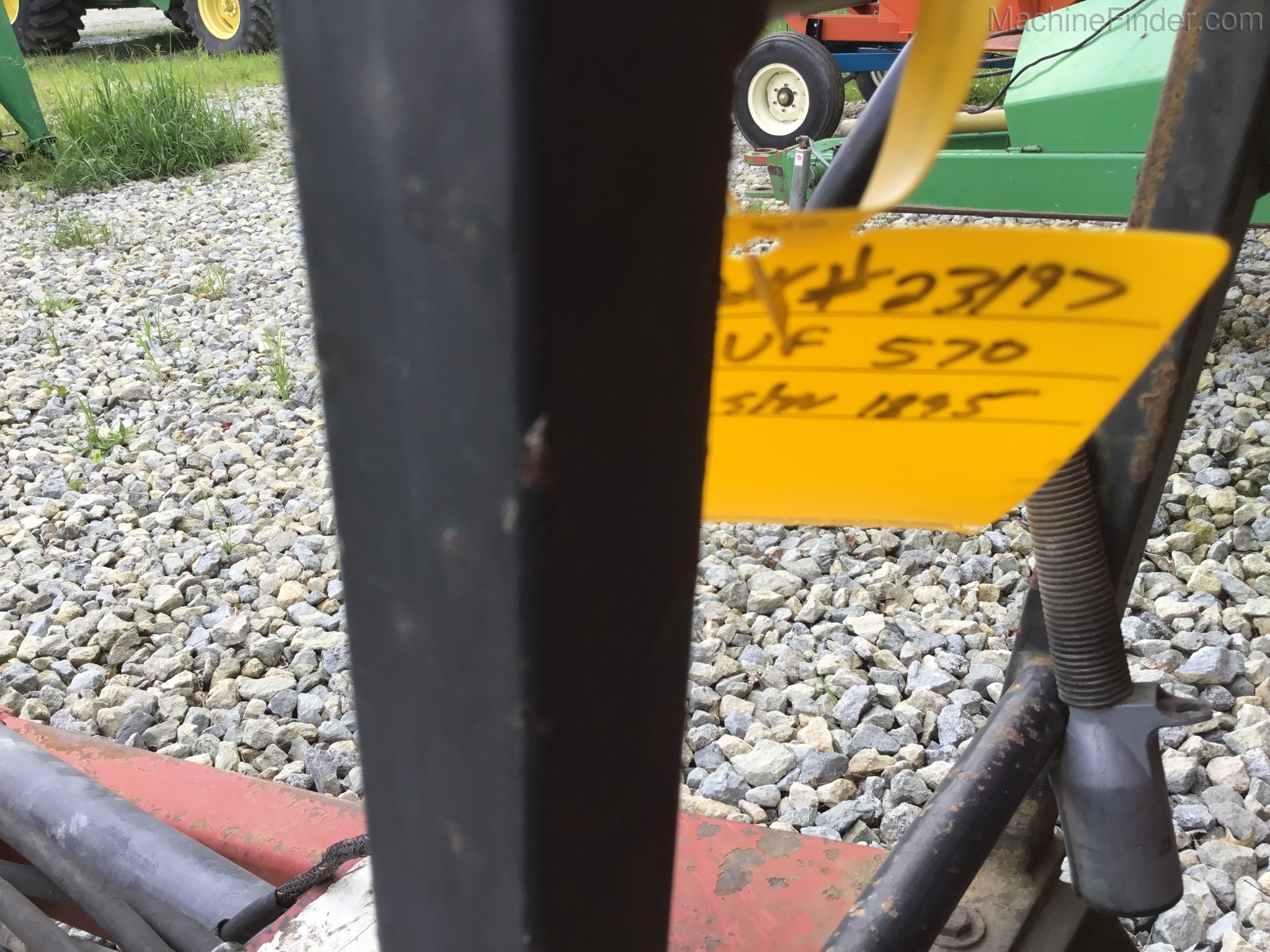 2004 Unverferth 570 Image 5