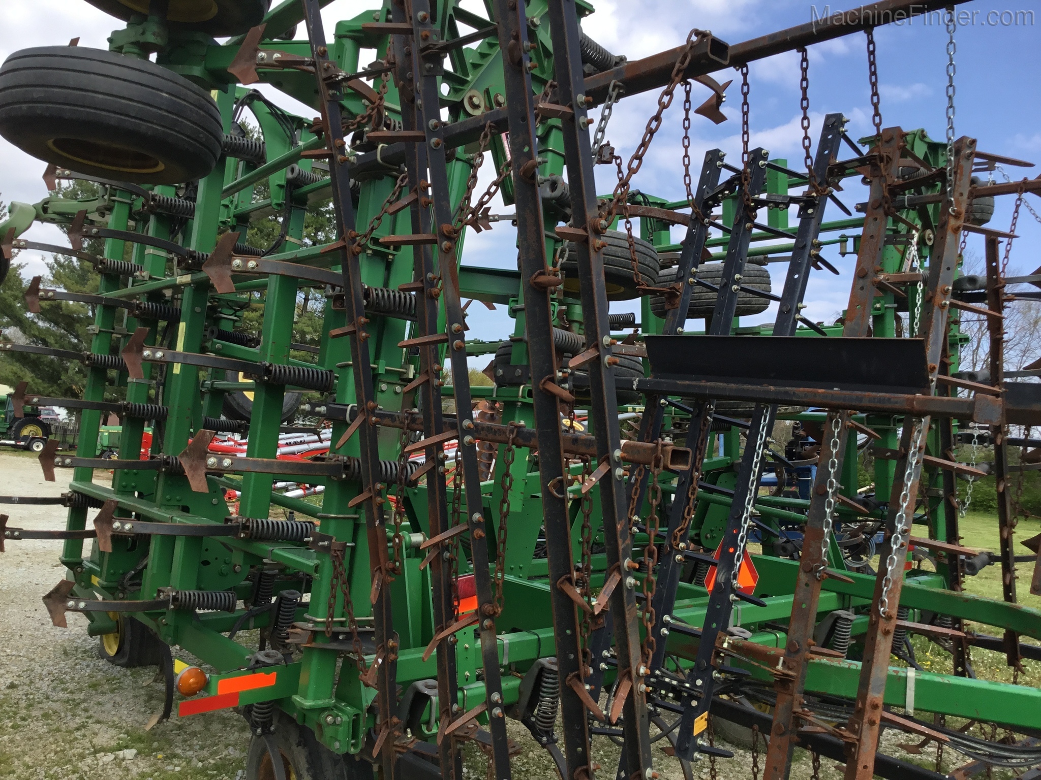 2007 John Deere 2210 Image 2