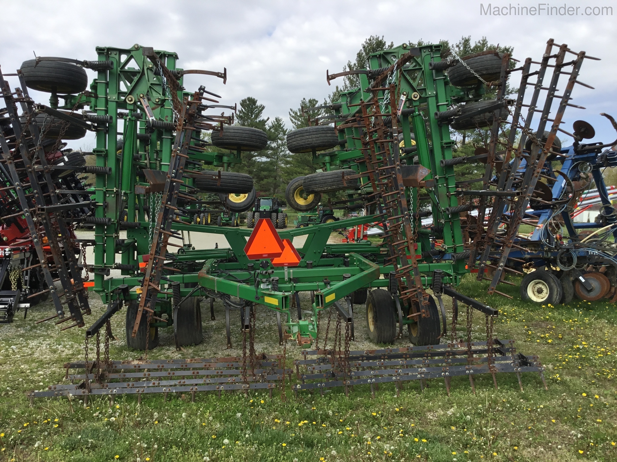 2007 John Deere 2210 Image 3