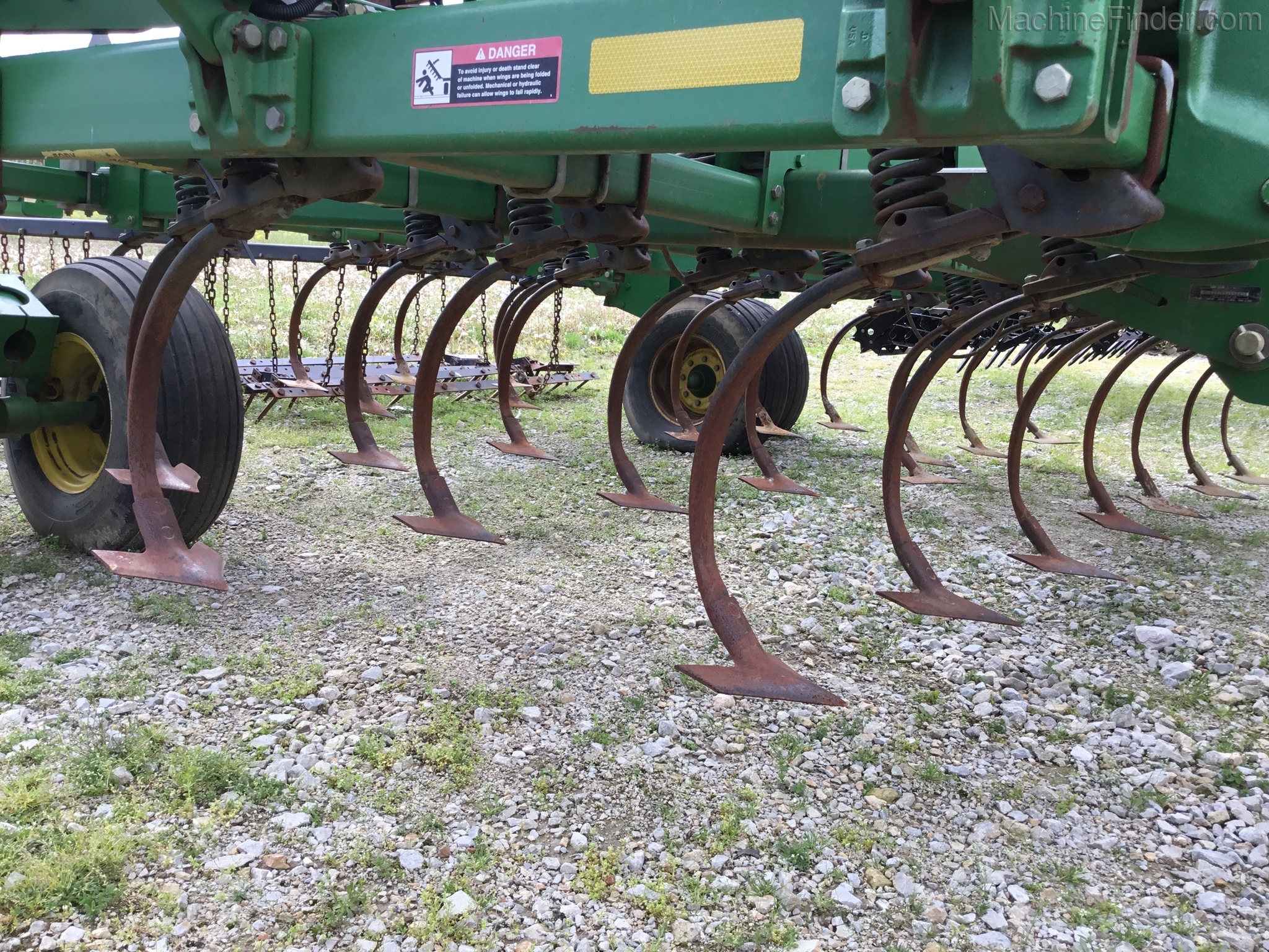 2007 John Deere 2210 Image 10