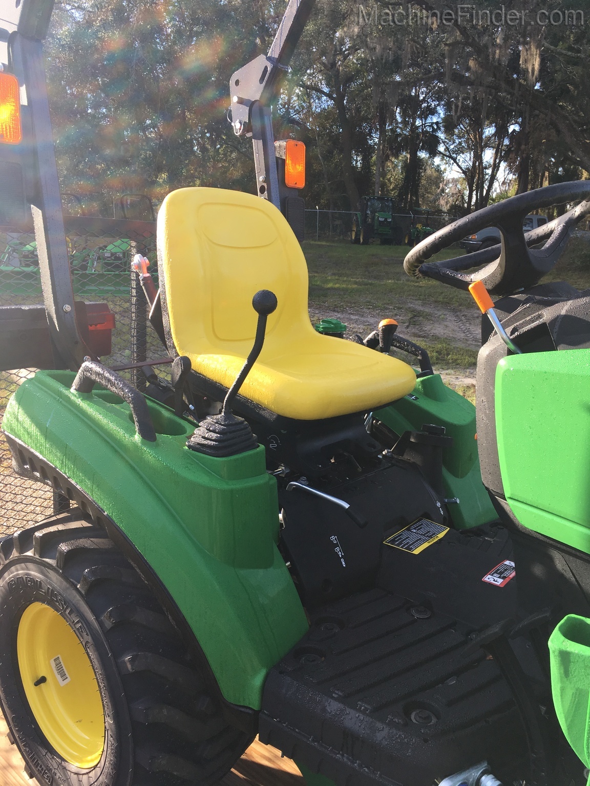 2020 John Deere 1023E BELLY MOWER TRAILER PACKAGE Image 5