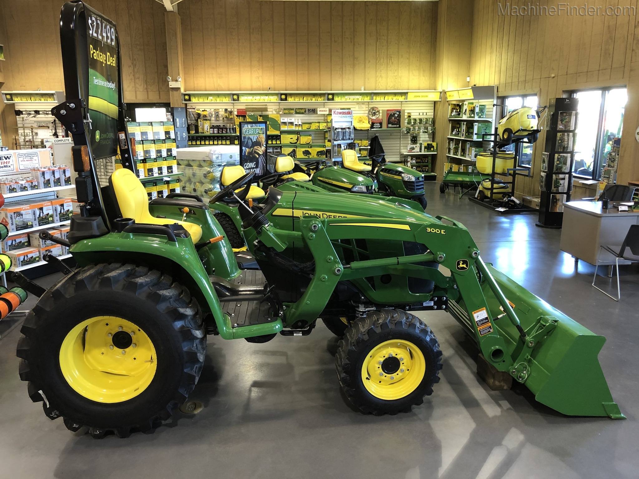 2020 John Deere 3038E Image 2