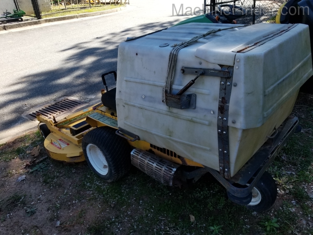 2000 Walker 20HP WALKER 48 BAGGER Image 4