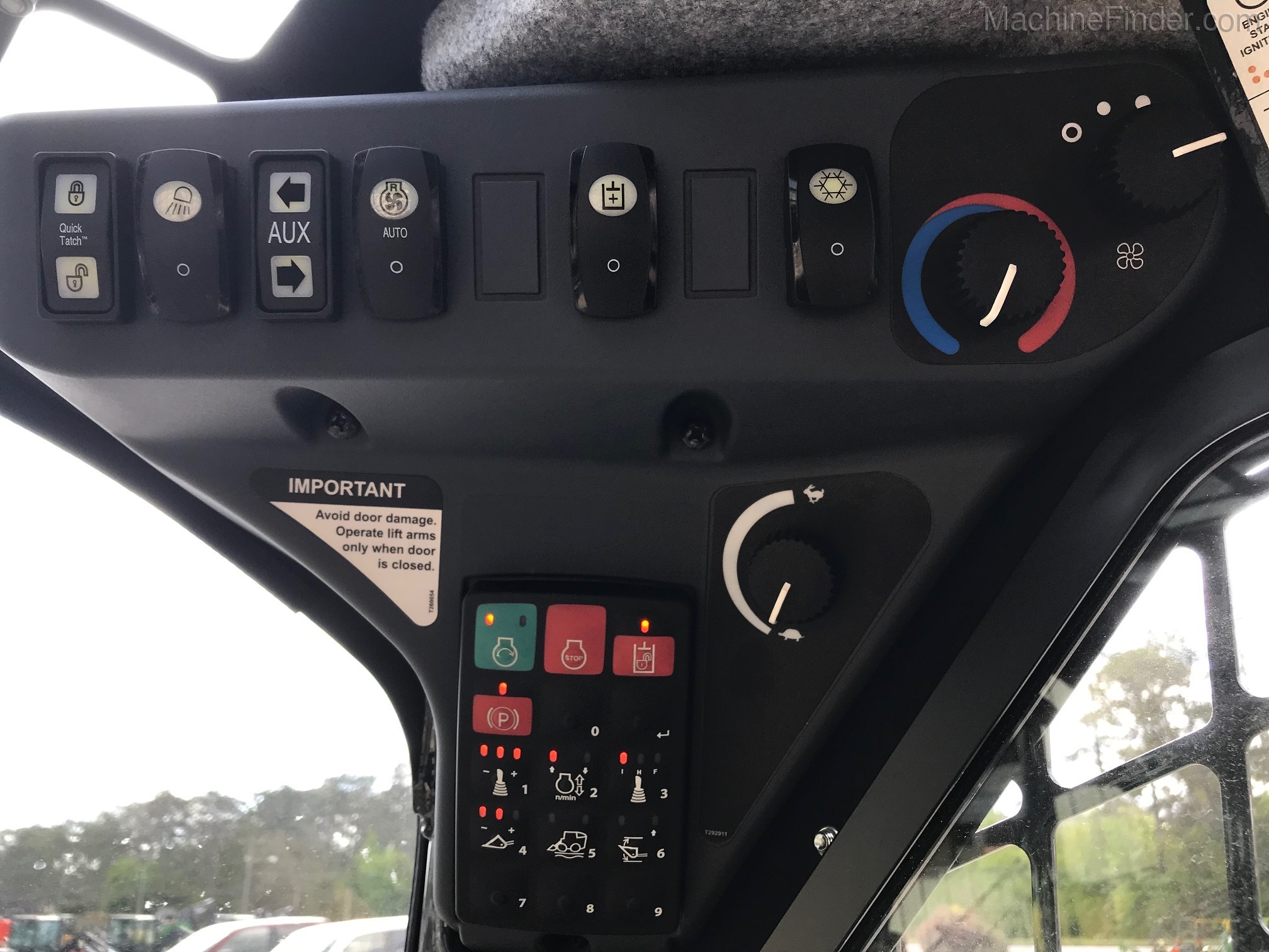 2021 John Deere 333G Image 10