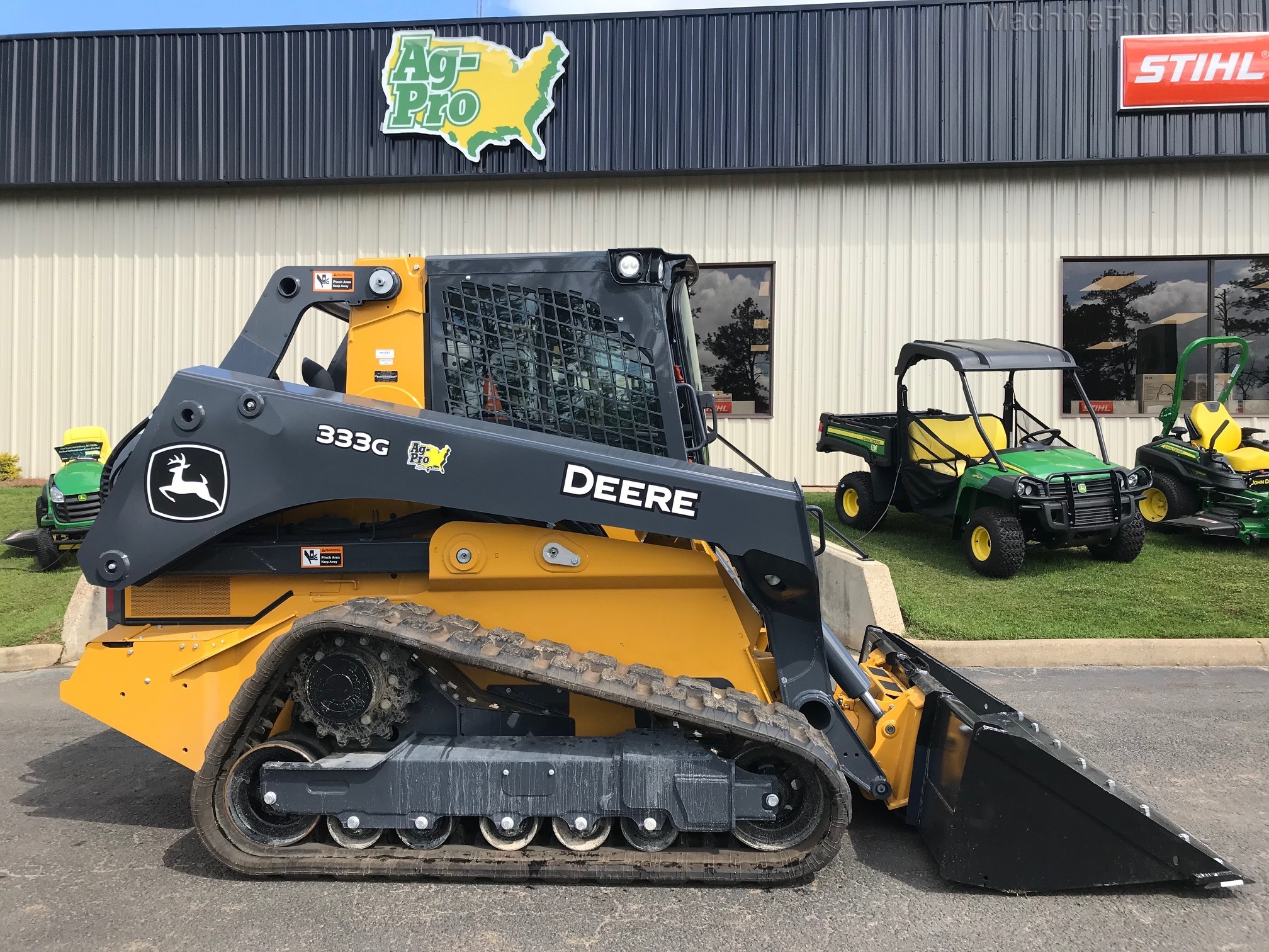 2021 John Deere 333G Image 2