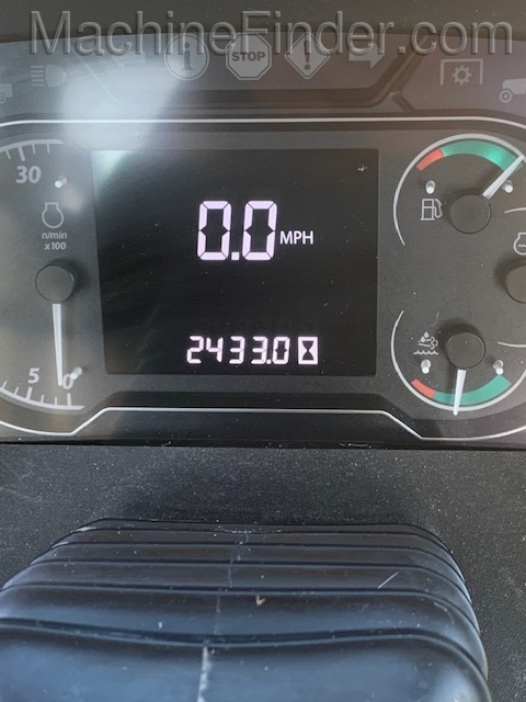 2018 John Deere 5085E Image 5