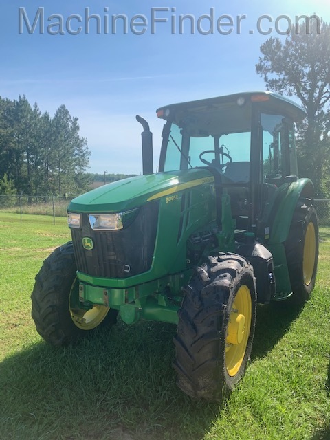 2018 John Deere 5085E Image 2