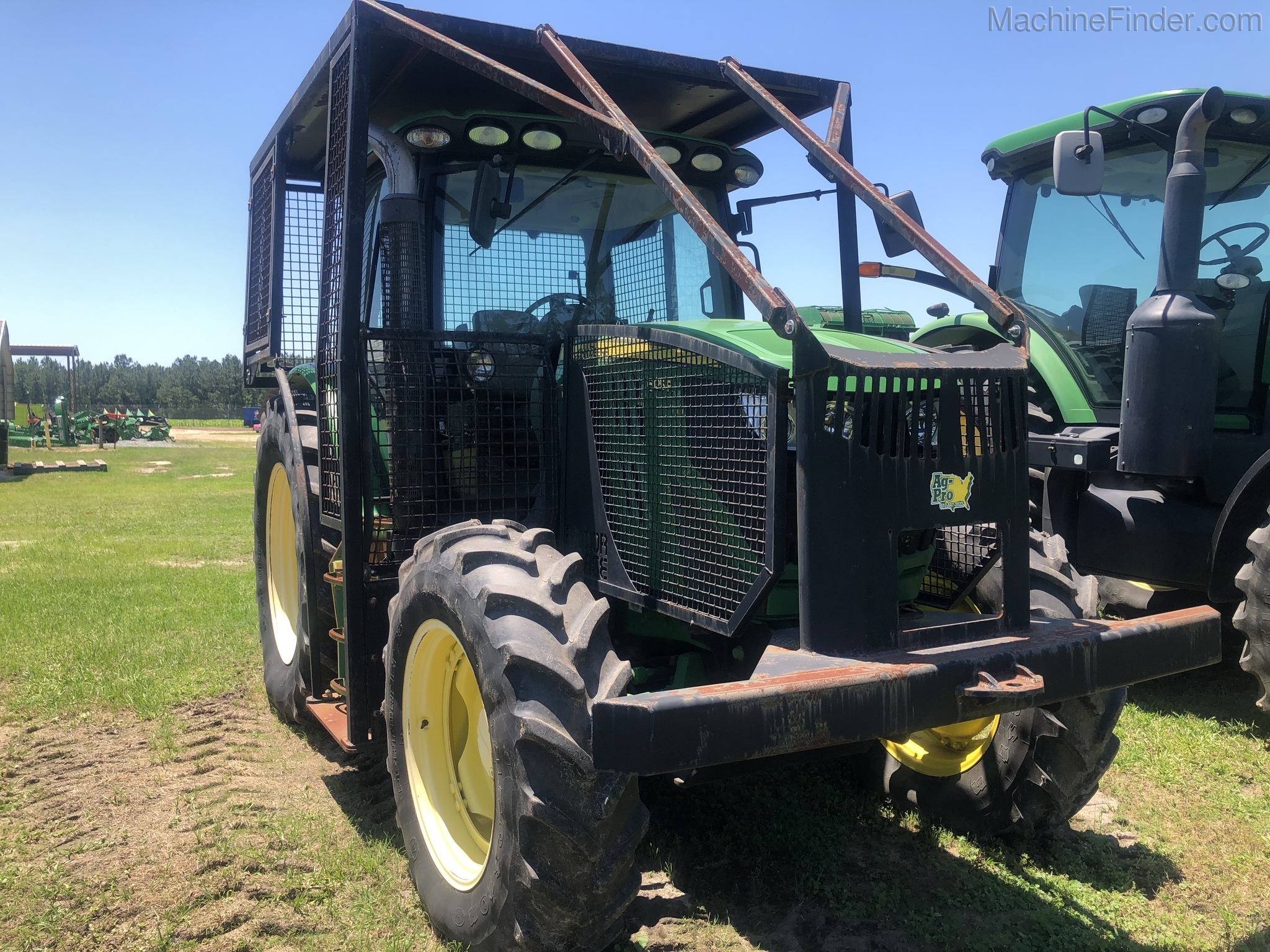 2014 John Deere 6125R Image 2