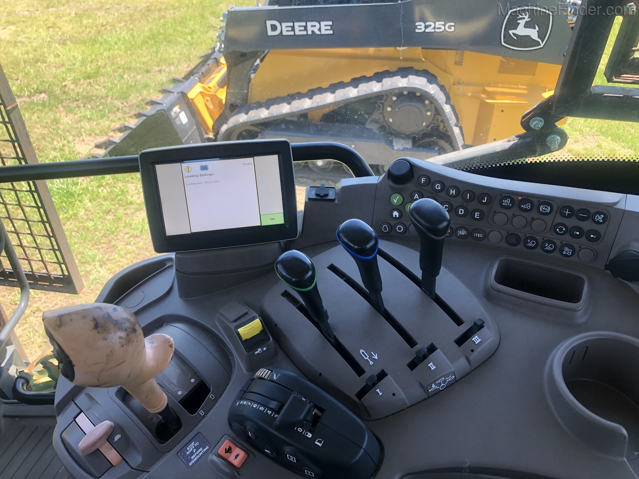 2014 John Deere 6125R Image 5