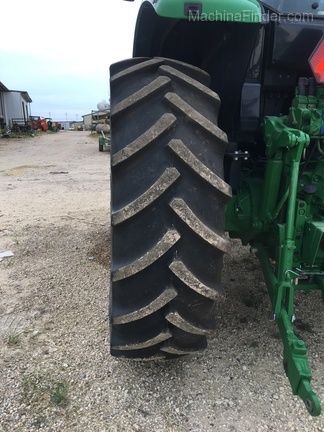 2018 John Deere 6120M Image 5