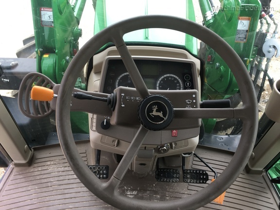 2018 John Deere 6120M Image 11