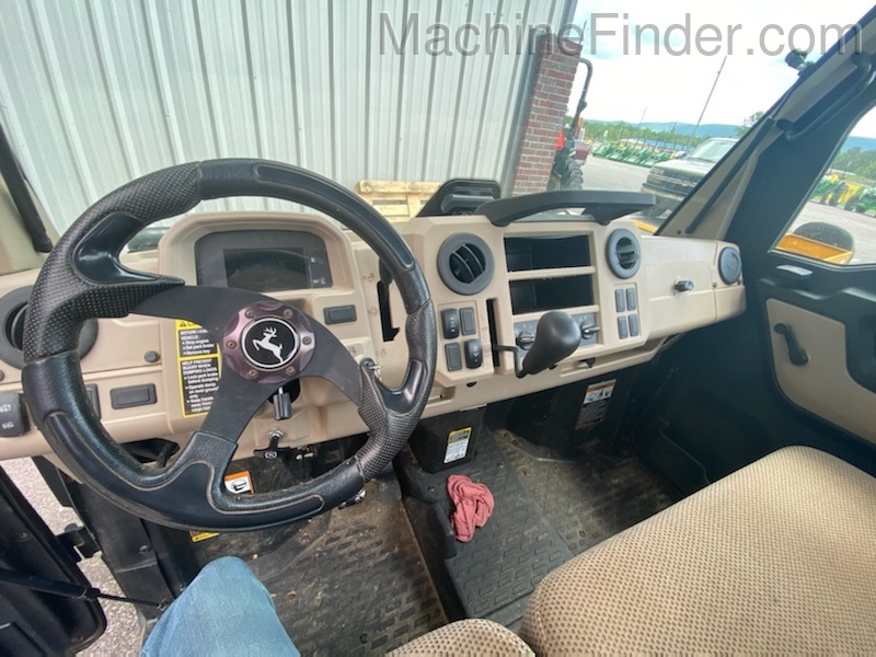 2018 John Deere 835R Image 3