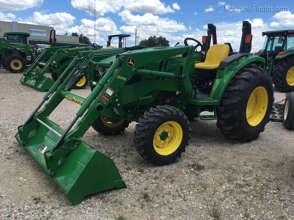 2018 John Deere 4044M Image 1