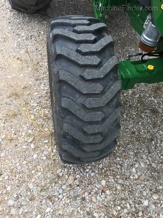 2018 John Deere 4044M Image 4