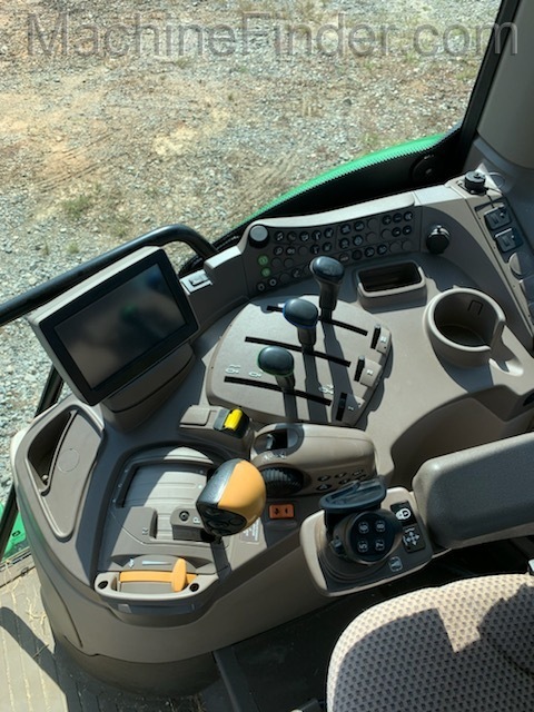 2016 John Deere 6130R Image 4
