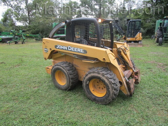 2002 John Deere 260-II Image 1