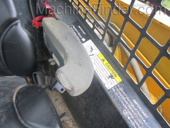 2002 John Deere 260-II Image 11