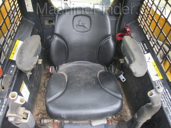 2002 John Deere 260-II Image 12