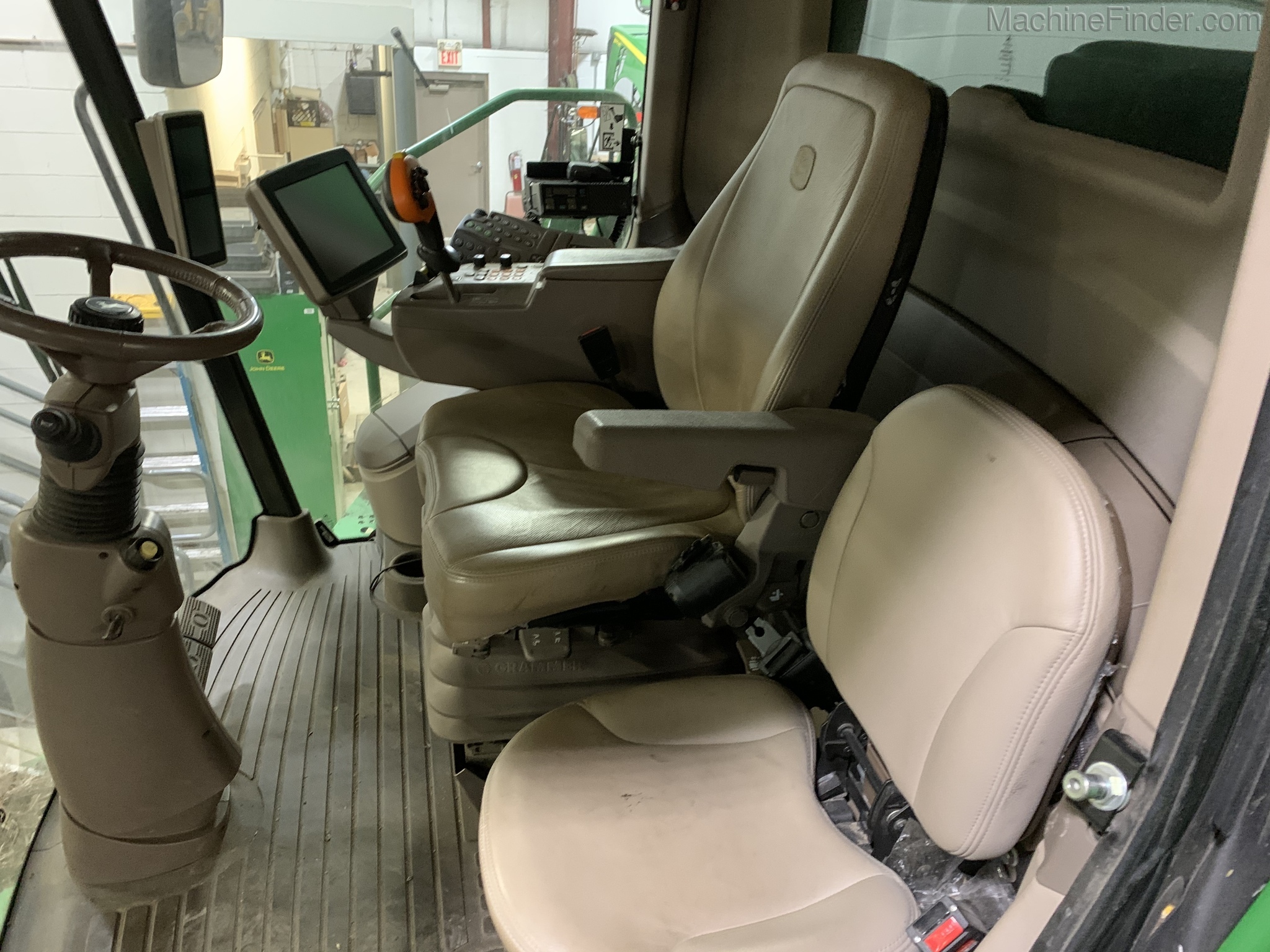 2014 John Deere S690 Image 3