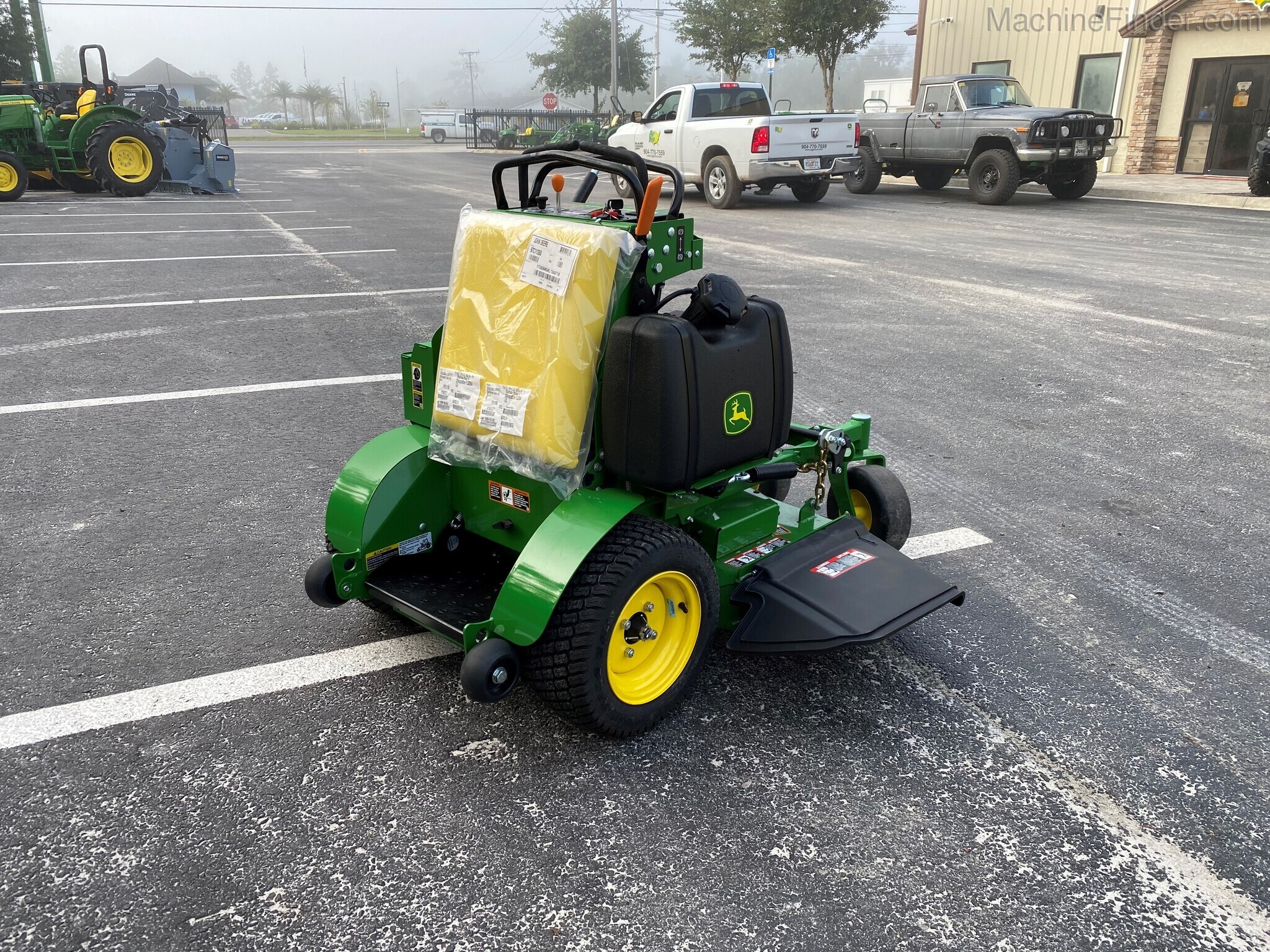 2021 John Deere 636M Image 3