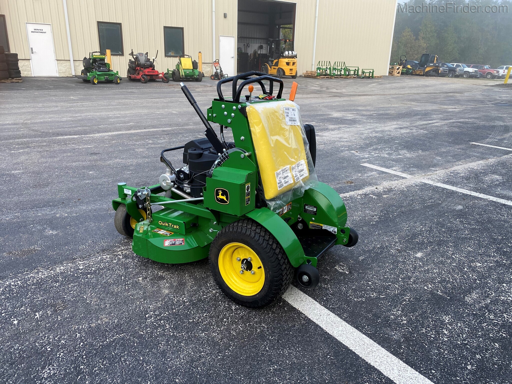 2021 John Deere 636M Image 4