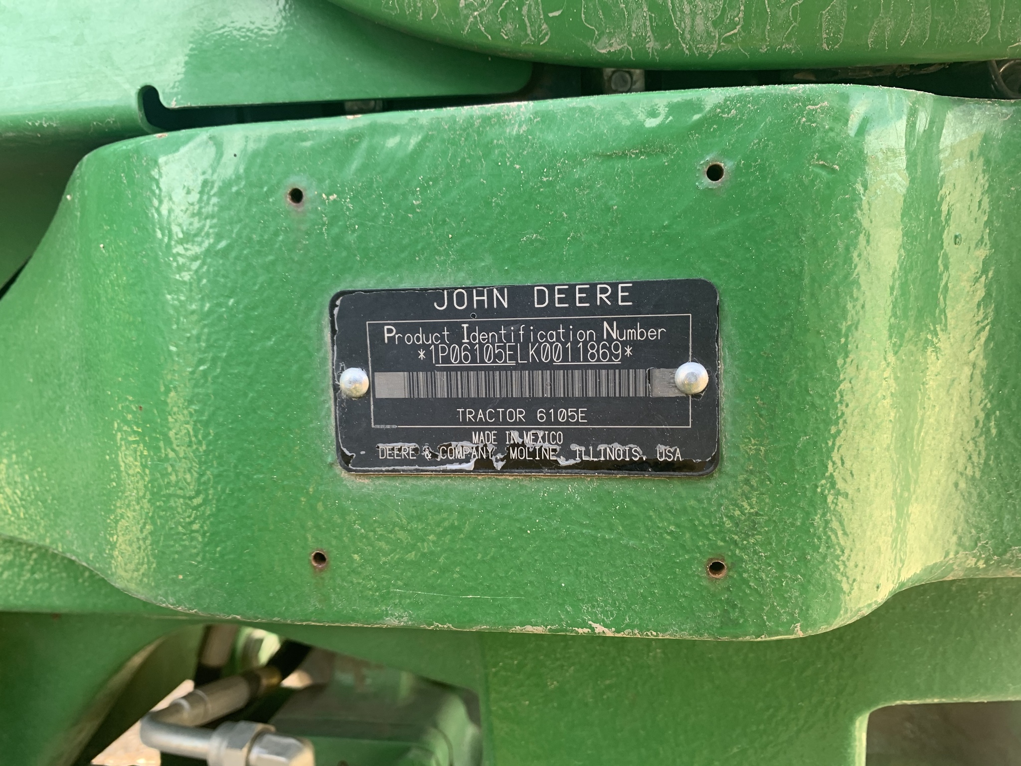 2019 John Deere 6105E Image 7