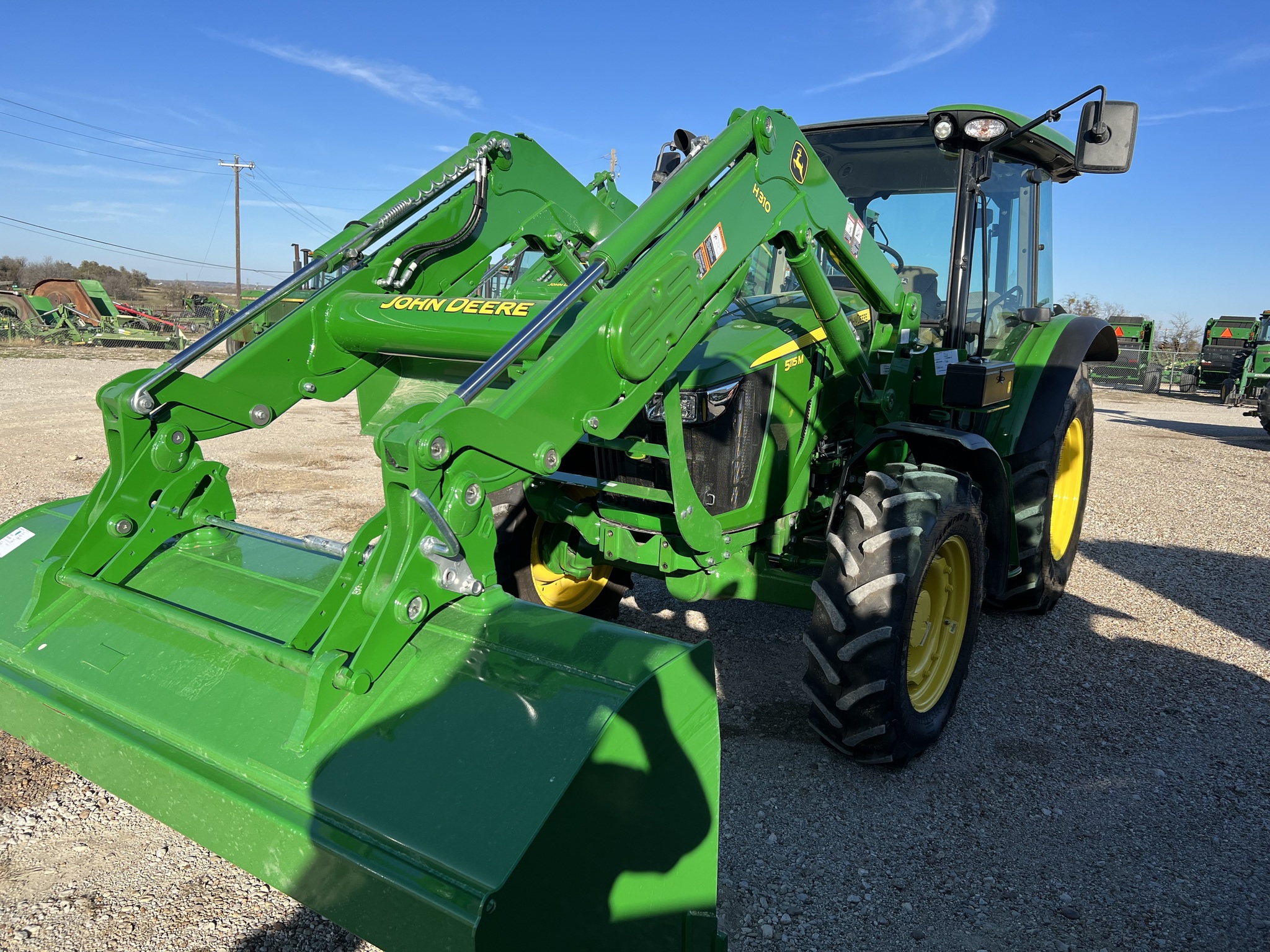2022 John Deere 5115M Image 2