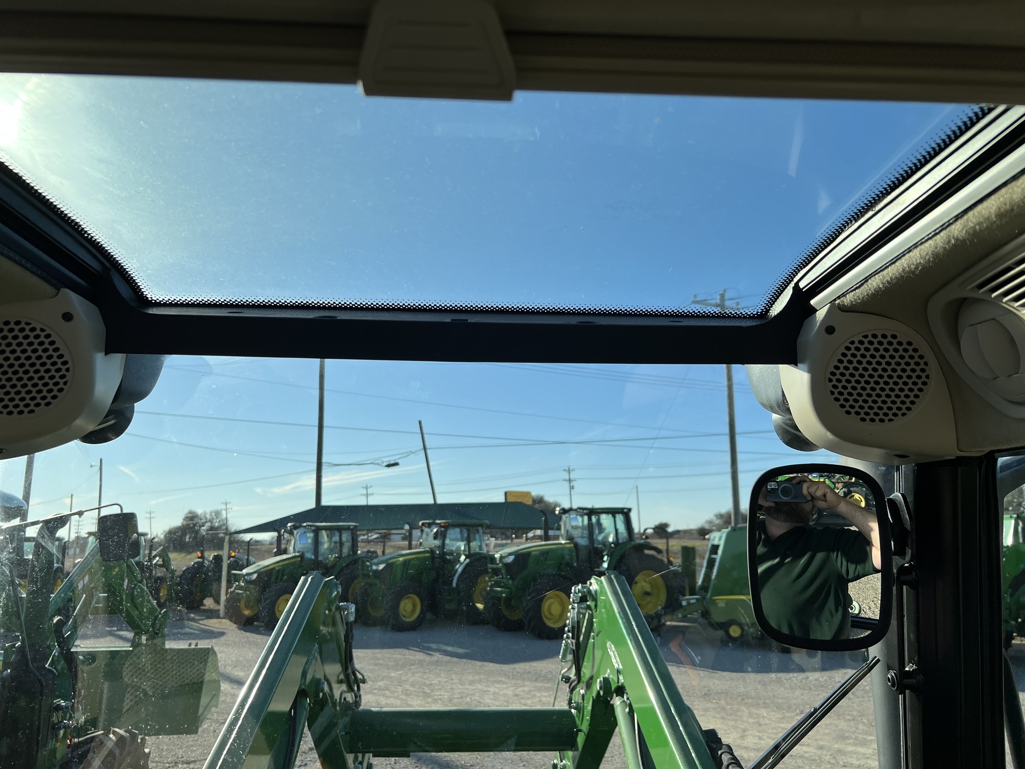 2022 John Deere 5115M Image 8