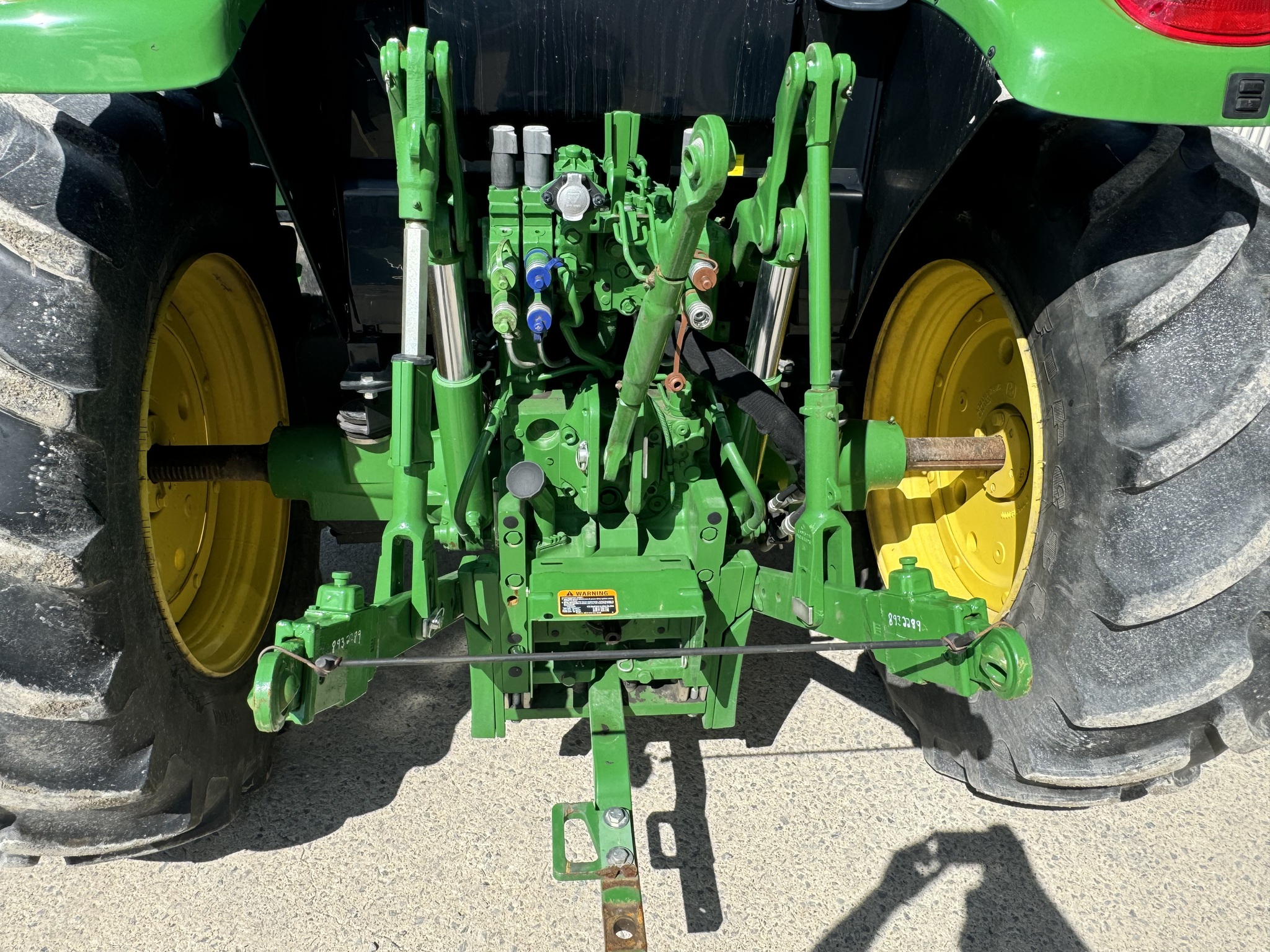 2020 John Deere 6120M Image 14