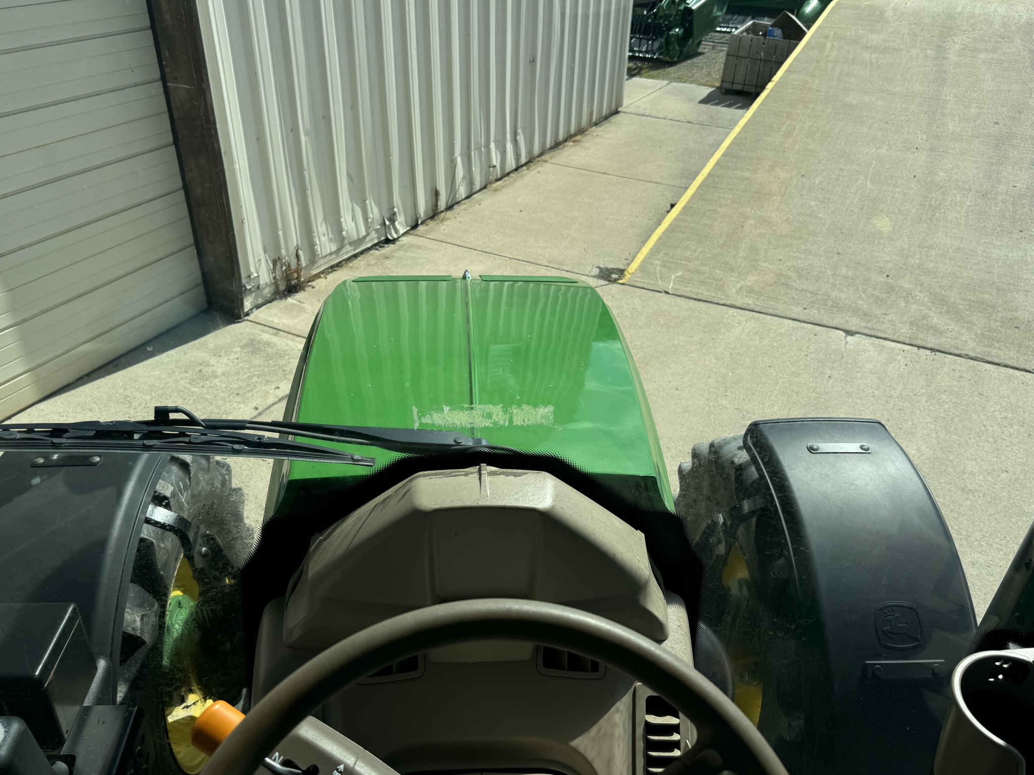 2020 John Deere 6120M Image 26