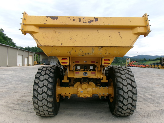 2023 John Deere 260P