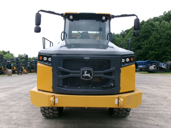 2023 John Deere 260P