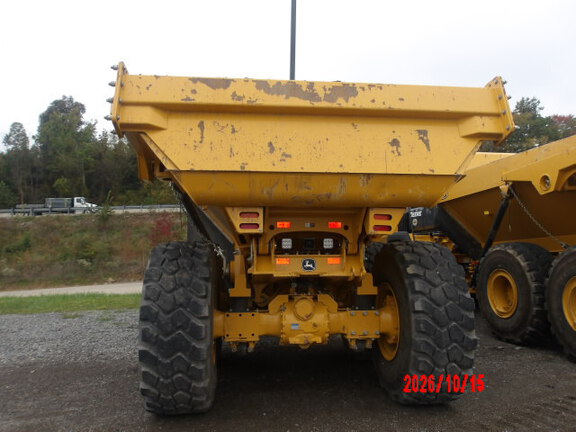 2023 John Deere 260 P